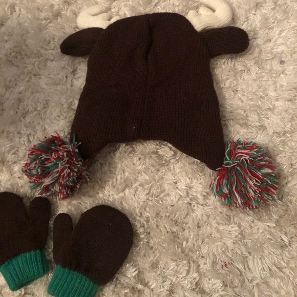 Reindeer winter hat set - Picture 2 of 6